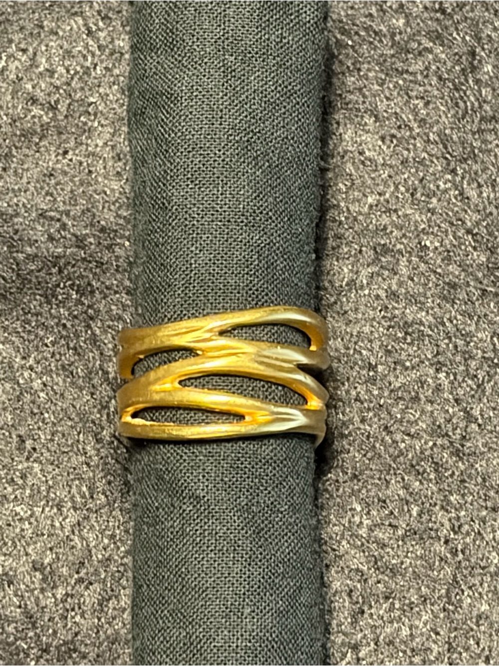 Elegant Gold-Tone Wave Band Ring
